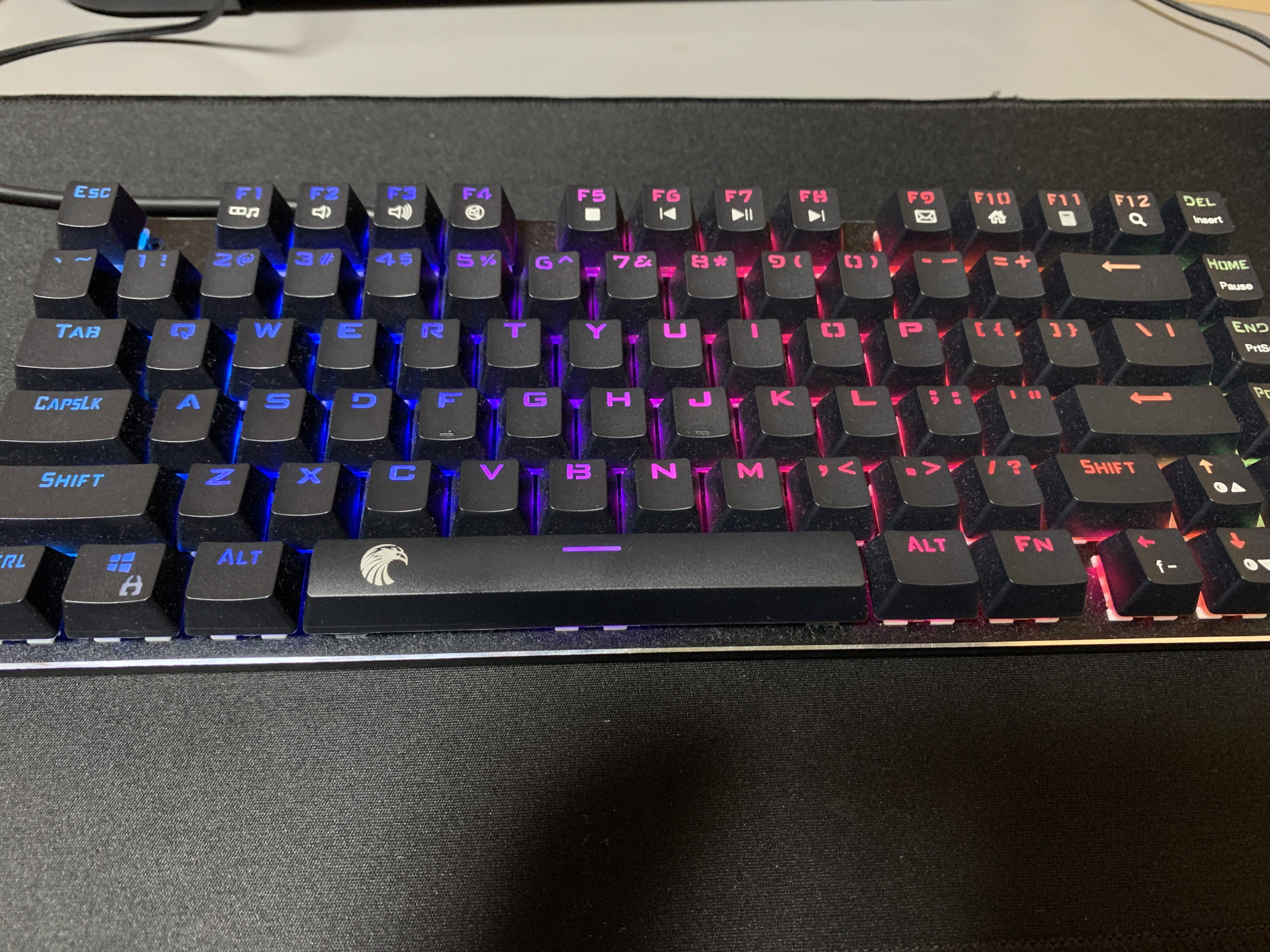 入門向けメカニカルキーボード 格安ゲーミングキーボードe元素メカニカルキーボードレビュー 青軸っておすすめなの タオルまるのレビュログ 入門向けメカニカルキーボード 格安ゲーミングキーボードe元素メカニカルキーボードレビュー 青軸っておすすめなの タオルまるのレビュログ